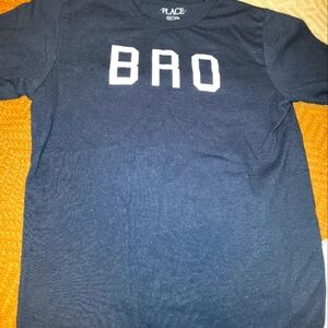 🎄CHILDRENS PLACE GRAPHIC TSHIRT